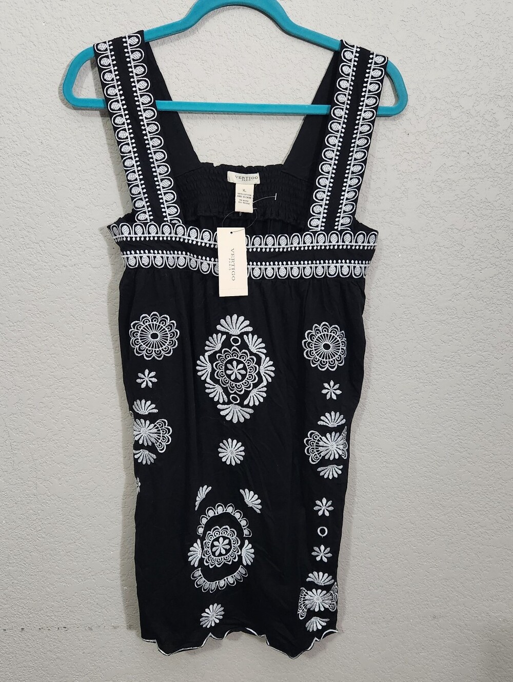 Vertigo Paris Blouse Tank Top Black White Embroidered New Boho
